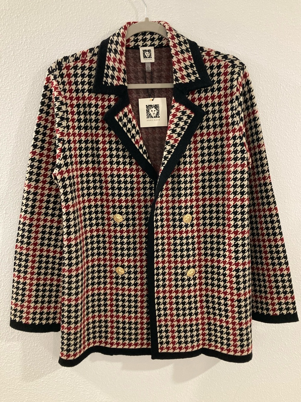 NWT Anne Klein Titan Red Black Houndstooth Open Front Gold Button Knit Blazer - Picture 2 of 16
